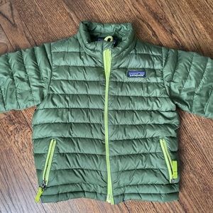Patagonia down sweater jacket boys 4t green with yellow trim